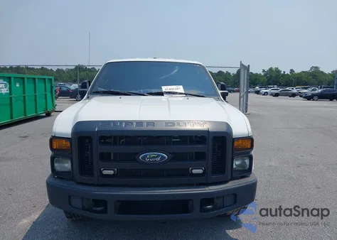 2010 Ford F-250 King Ranch/Lariat/Xl/Xlt z USA, uszkodzony, nr VIN 1FTSW2A57AEA16018